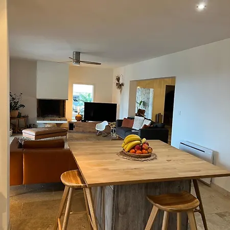 Familiale, Vue Et Campagne