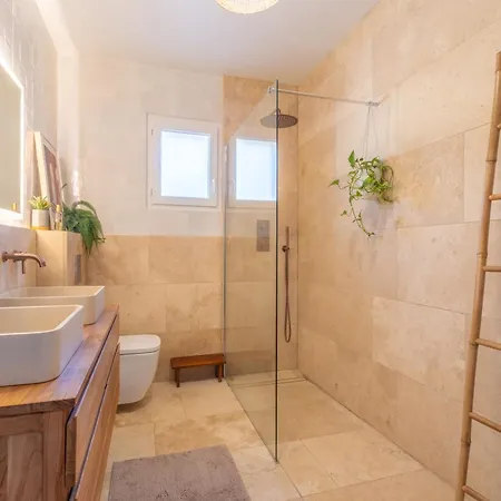 Familiale, Vue Et Campagne