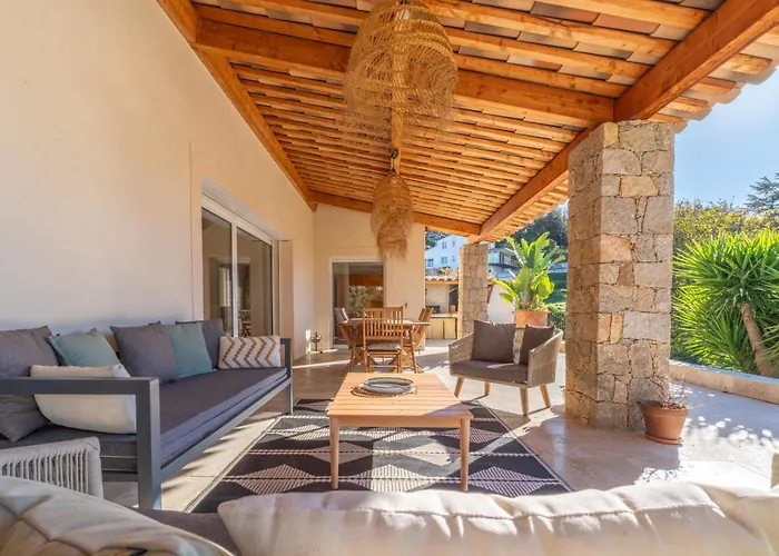 Familiale, Vue Et Campagne