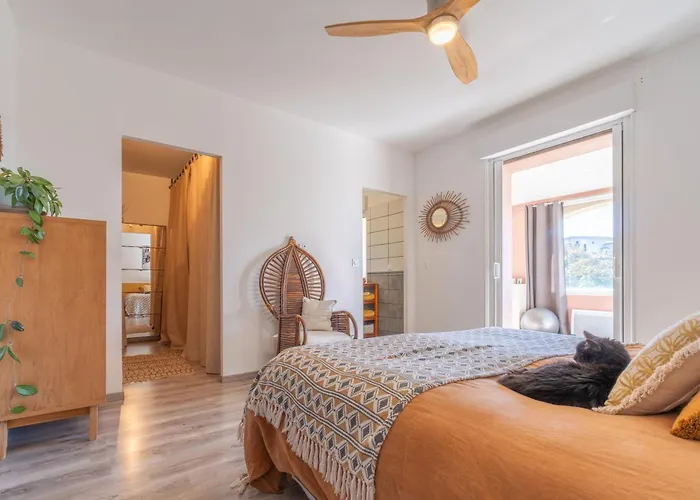 Familiale, Vue Et Campagne